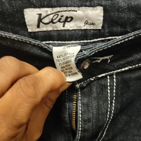 Jeans - Picture 2 of 3